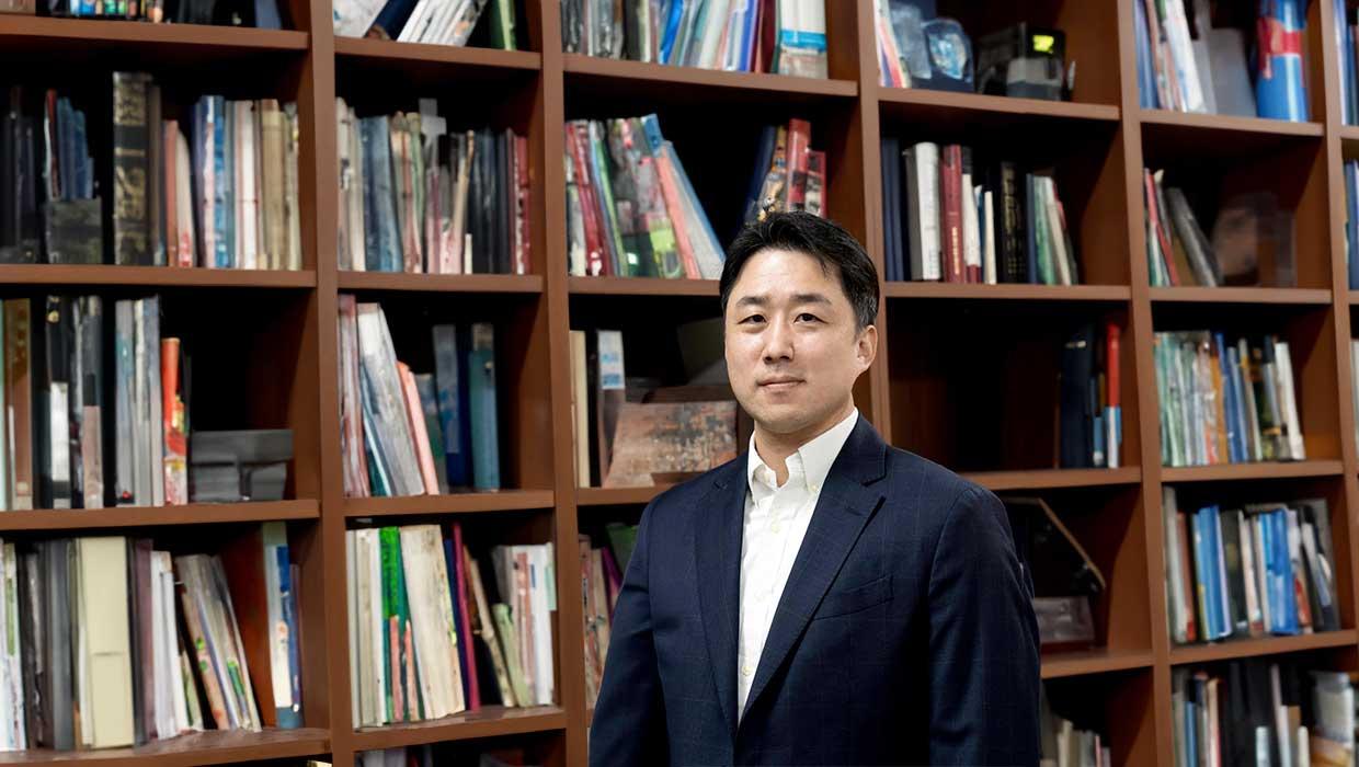 Professor Hwang Moon-hyun's team at Incheon National University's Department of Exercise and Health contributes to improving the health status of chronically ill patients by developing and providing health contents for chronic disease management at ICT-based health centers 대표이미지